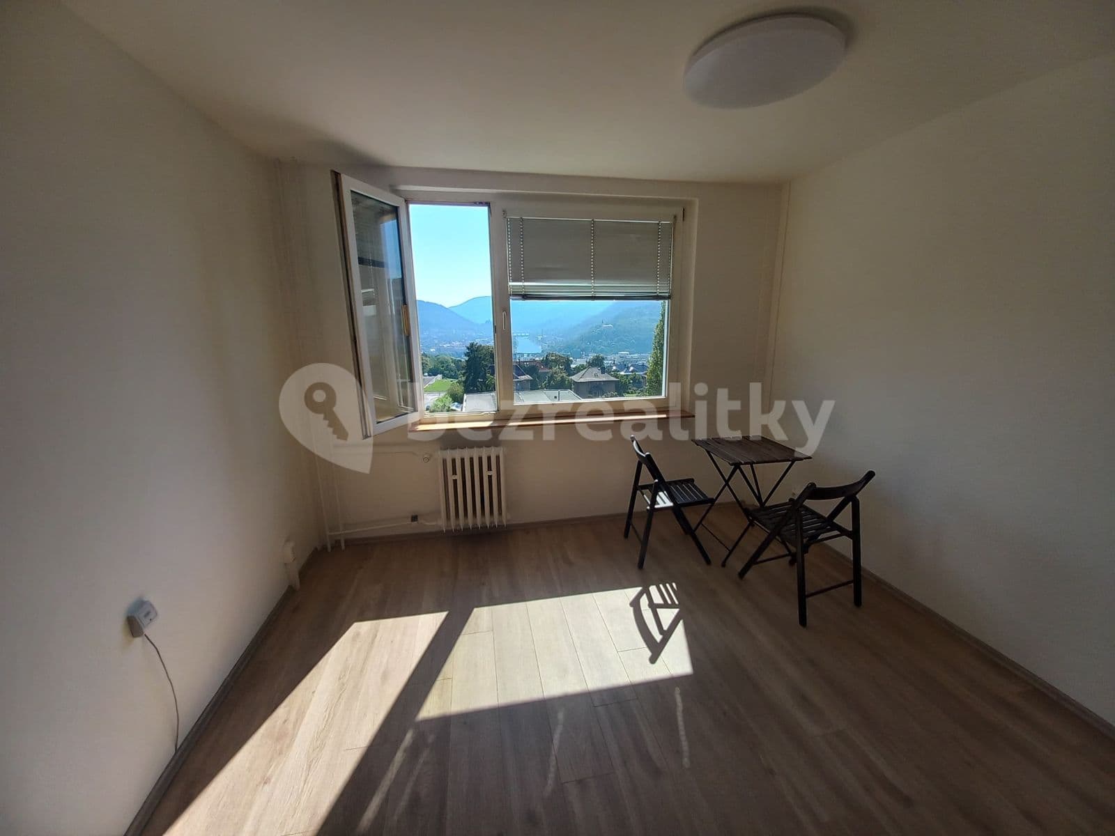 Prenájom bytu 1-izbový 21 m², SNP, Ústí nad Labem, Ústecký kraj Prenájom bytu 1-izbový 21 m², SNP, Ústí nad Labem, Ústecký kraj
