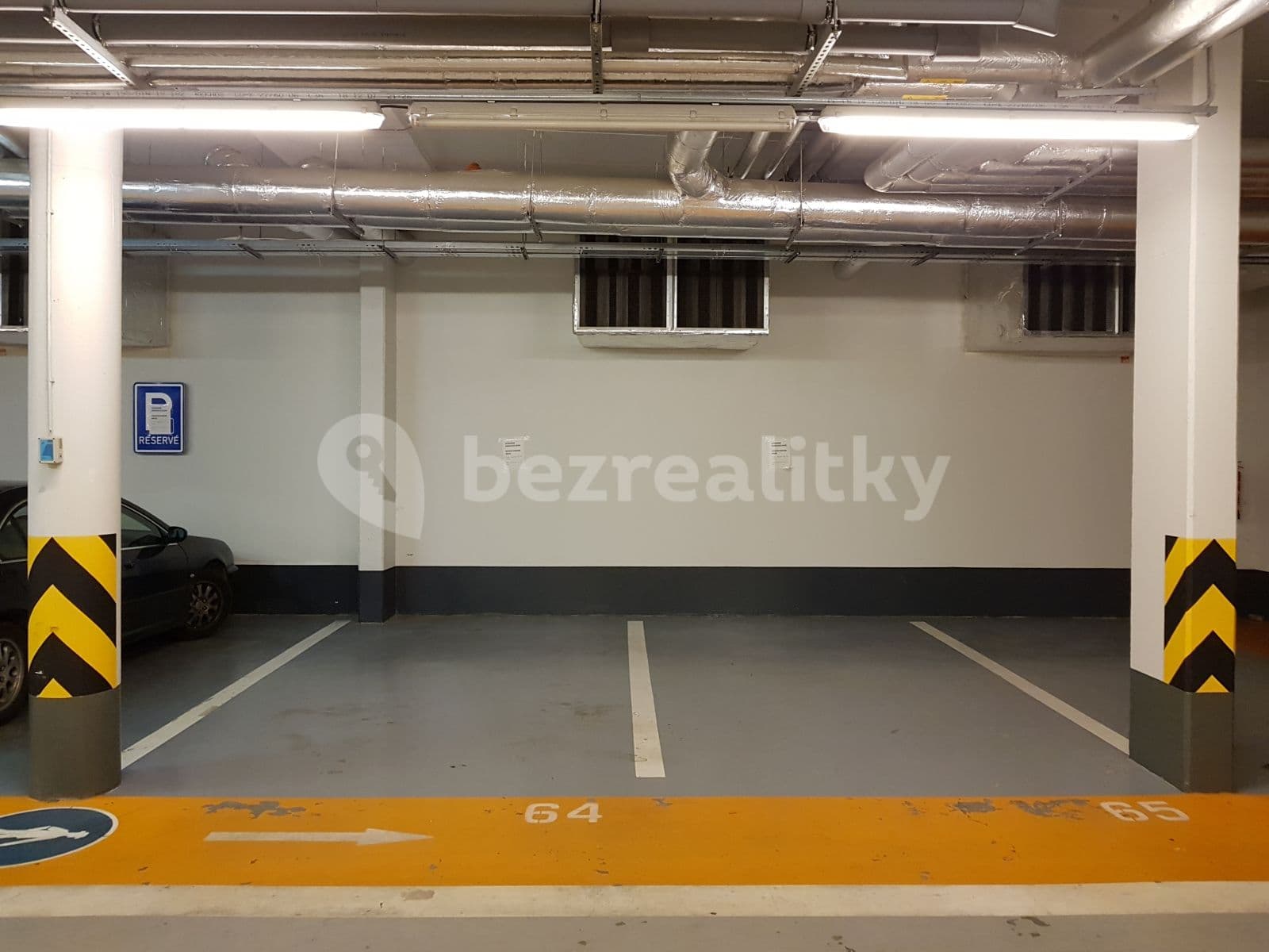 Prenájom bytu 4-izbový 115 m², Kolejní, Praha, Praha Prenájom bytu 4-izbový 115 m², Kolejní, Praha, Praha