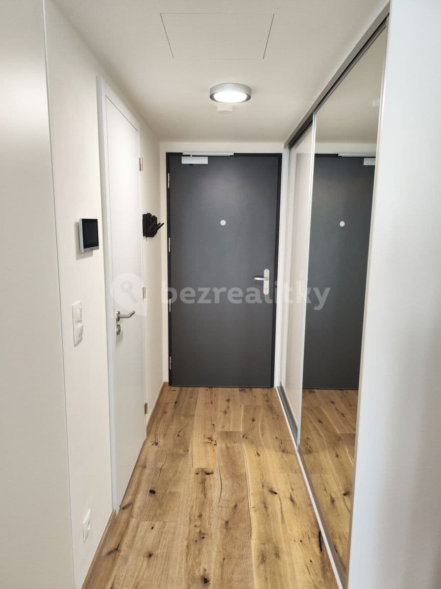 Prenájom bytu 1-izbový 28 m², Sokolovská, Praha, Praha Prenájom bytu 1-izbový 28 m², Sokolovská, Praha, Praha