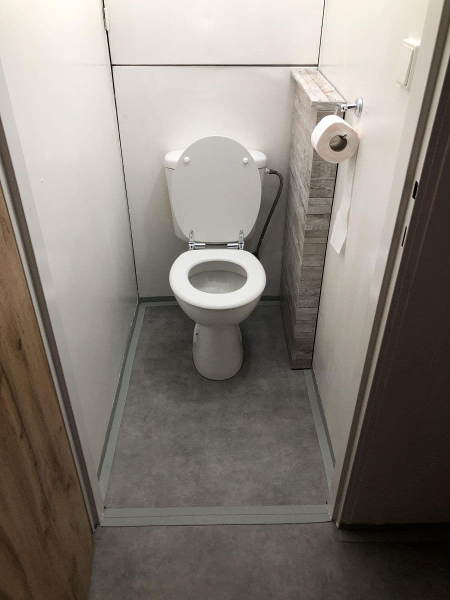 Prenájom bytu 2-izbový 43 m², Ciolkovského, Praha, Praha Prenájom bytu 2-izbový 43 m², Ciolkovského, Praha, Praha