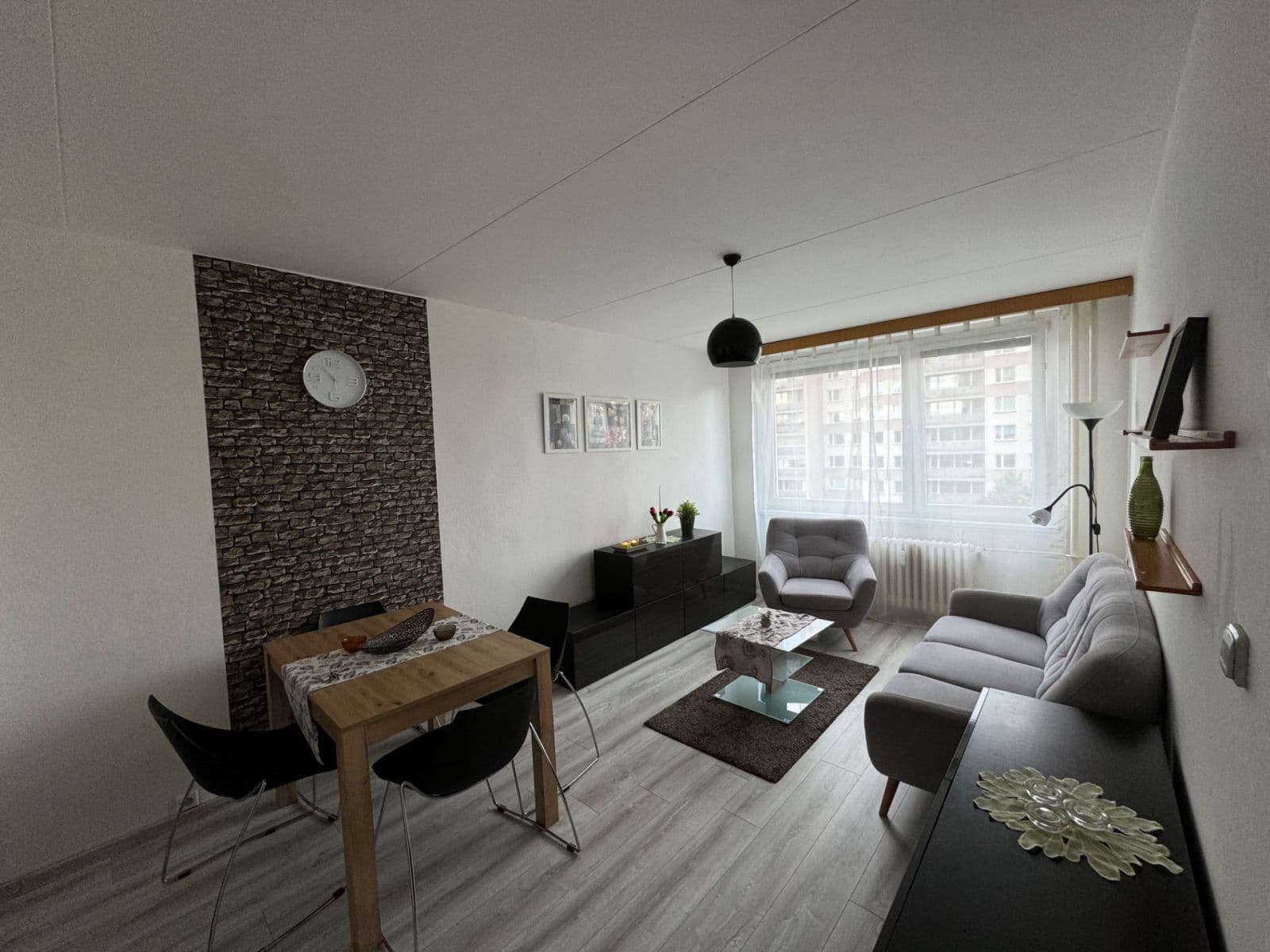 Prenájom bytu 2-izbový 43 m², Ciolkovského, Praha, Praha Prenájom bytu 2-izbový 43 m², Ciolkovského, Praha, Praha