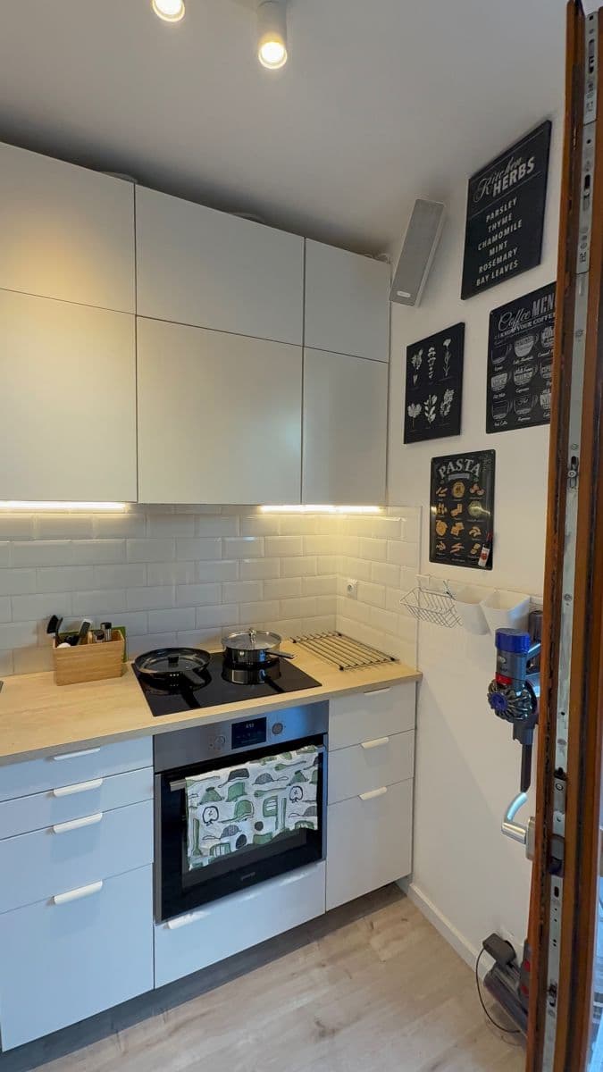 Prenájom bytu 1-izbový 32 m², Soukalova, Praha, Praha Prenájom bytu 1-izbový 32 m², Soukalova, Praha, Praha
