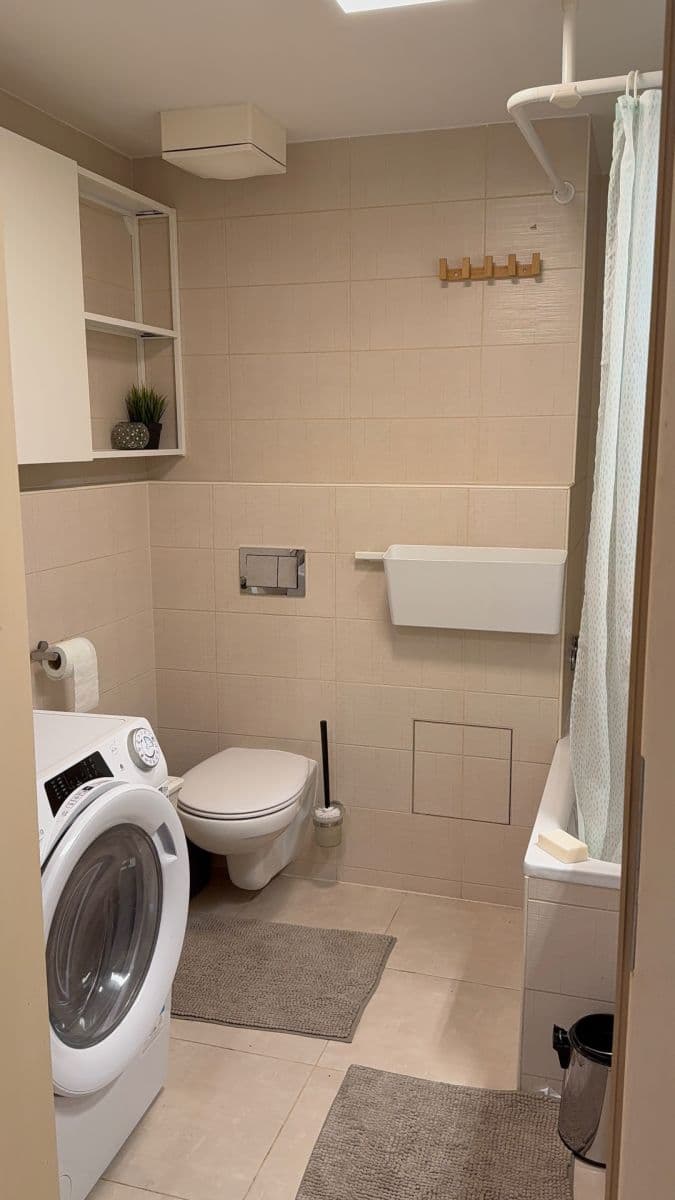 Prenájom bytu 1-izbový 32 m², Soukalova, Praha, Praha Prenájom bytu 1-izbový 32 m², Soukalova, Praha, Praha