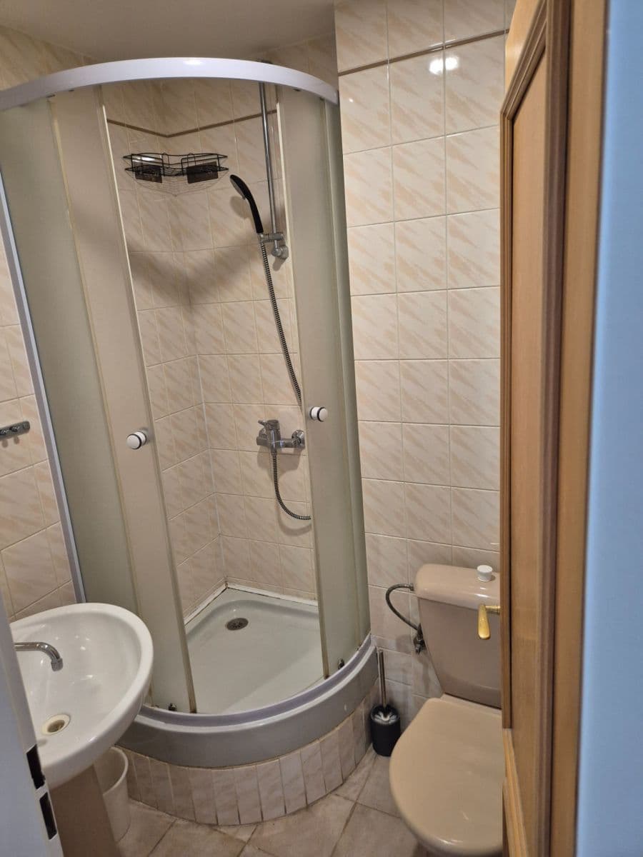 Prenájom bytu Garsoniéra 14 m², Prosecká, Praha, Praha Prenájom bytu Garsoniéra 14 m², Prosecká, Praha, Praha
