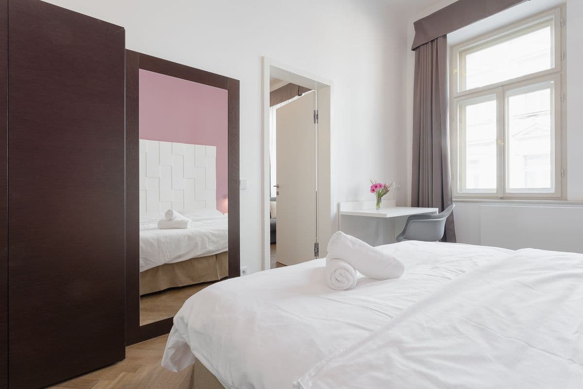 Prenájom bytu 2-izbový 40 m², Staropramenná, Praha, Praha Prenájom bytu 2-izbový 40 m², Staropramenná, Praha, Praha