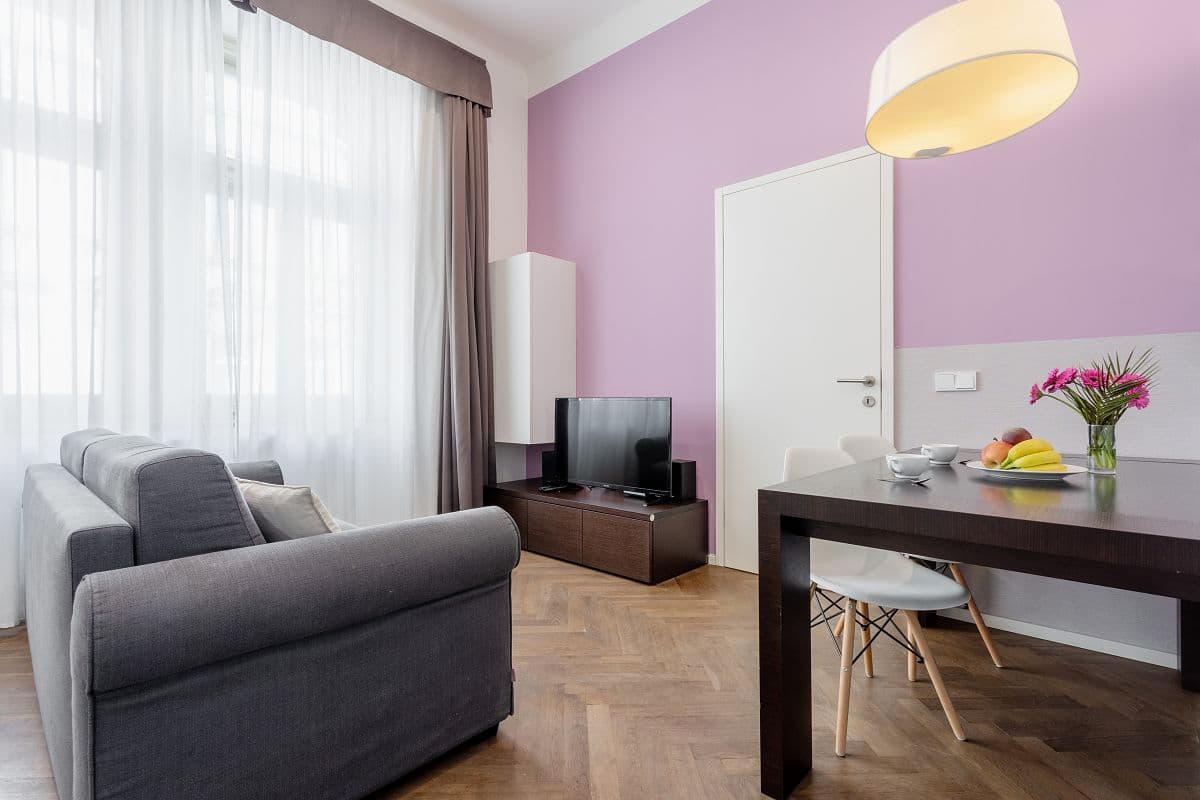 Prenájom bytu 2-izbový 40 m², Staropramenná, Praha, Praha Prenájom bytu 2-izbový 40 m², Staropramenná, Praha, Praha