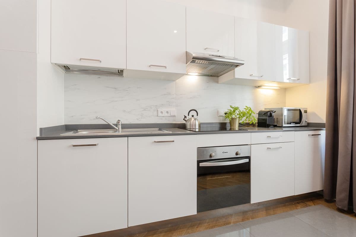 Prenájom bytu 2-izbový 40 m², Staropramenná, Praha, Praha Prenájom bytu 2-izbový 40 m², Staropramenná, Praha, Praha