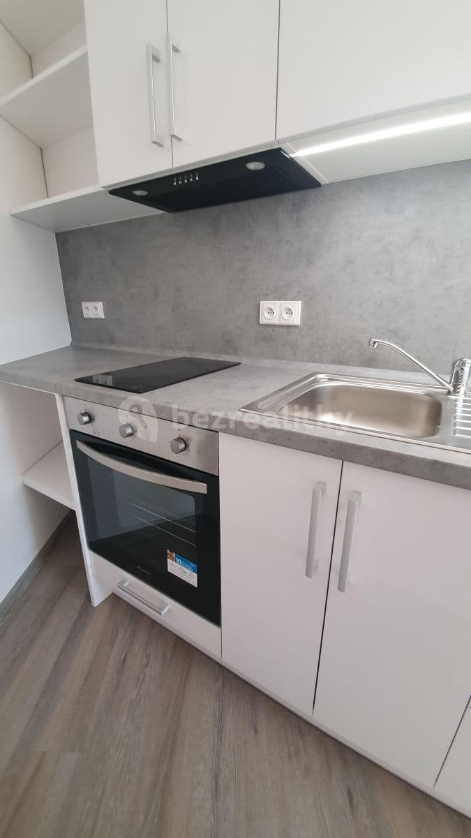 Prenájom bytu 1-izbový 27 m², 5. května, Kolín, Středočeský kraj Prenájom bytu 1-izbový 27 m², 5. května, Kolín, Středočeský kraj