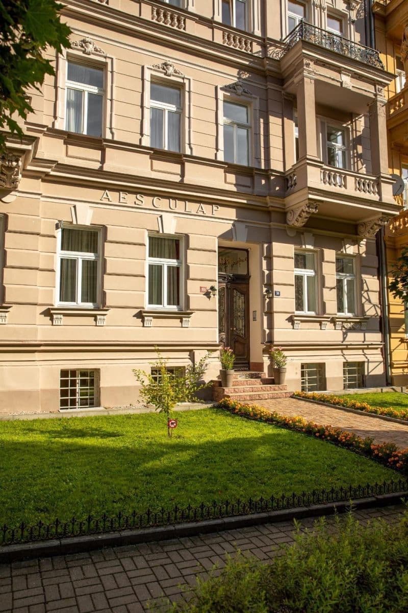 Prenájom bytu 2-izbový 50 m², Sadová, Karlovy Vary, Karlovarský kraj Prenájom bytu 2-izbový 50 m², Sadová, Karlovy Vary, Karlovarský kraj