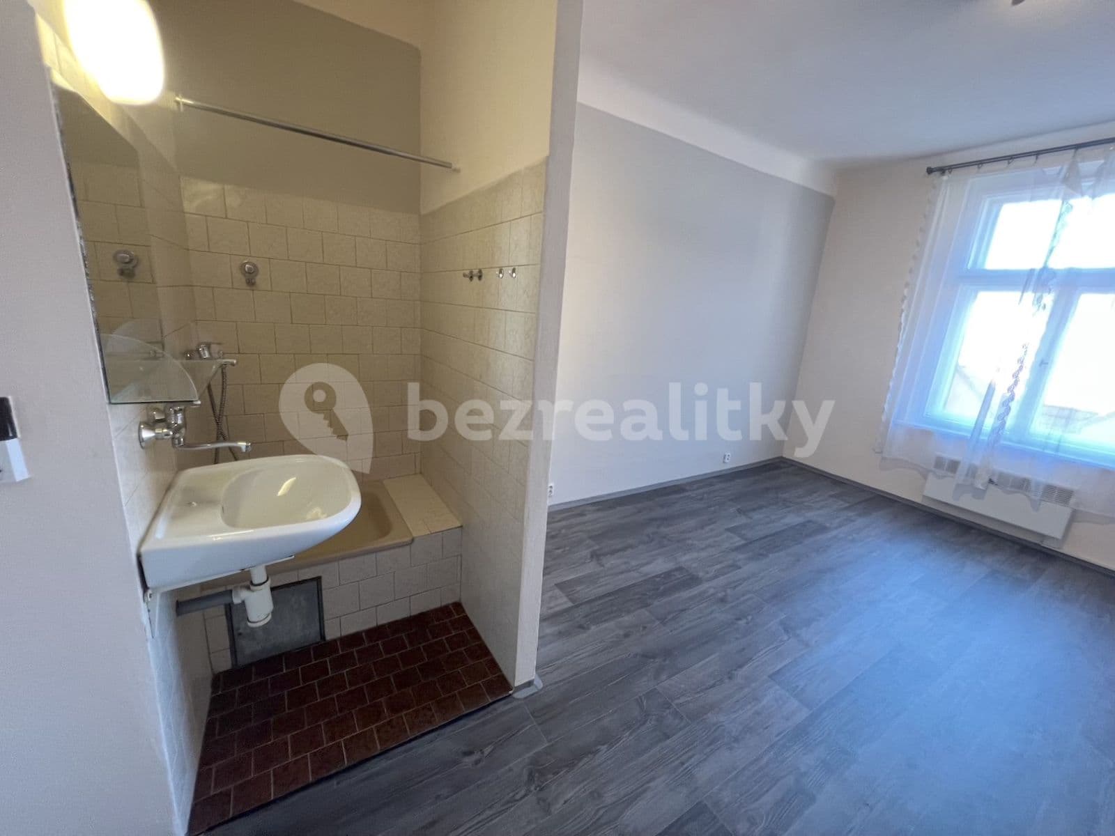 Prenájom bytu 1-izbový 24 m², Magistrů, Praha, Praha Prenájom bytu 1-izbový 24 m², Magistrů, Praha, Praha