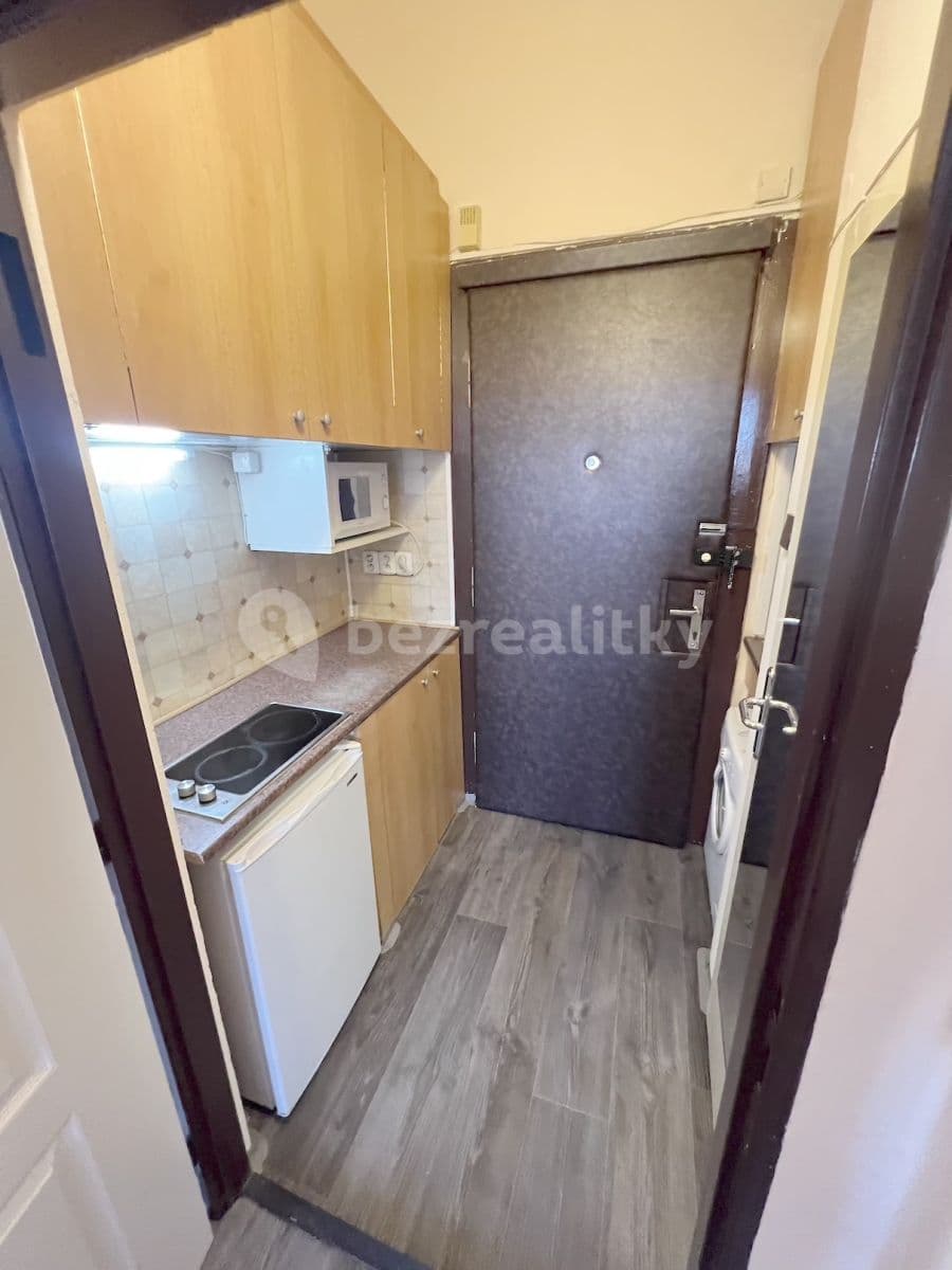 Prenájom bytu 1-izbový 24 m², Magistrů, Praha, Praha Prenájom bytu 1-izbový 24 m², Magistrů, Praha, Praha
