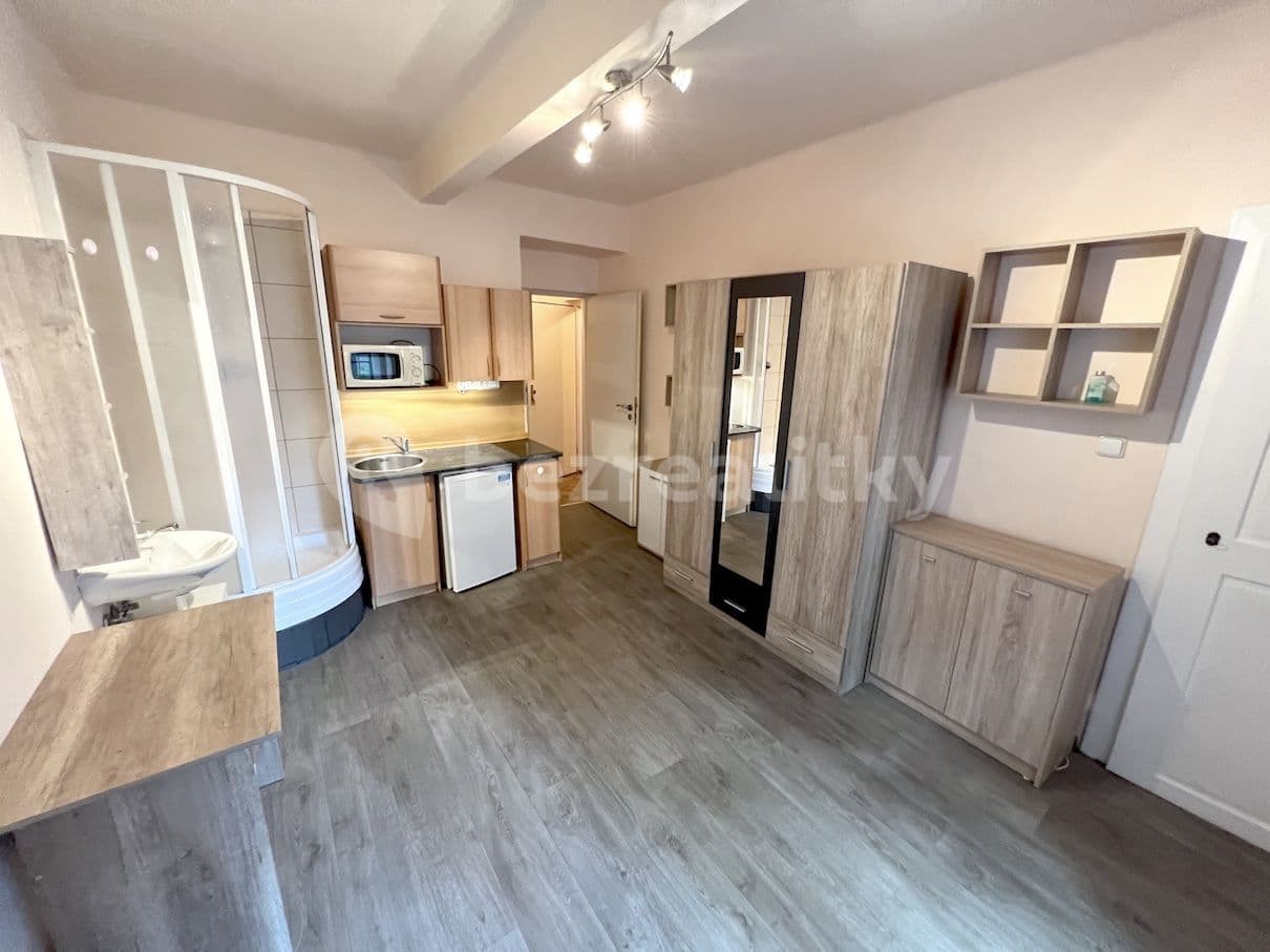 Prenájom bytu 1-izbový 18 m², Magistrů, Praha, Praha Prenájom bytu 1-izbový 18 m², Magistrů, Praha, Praha