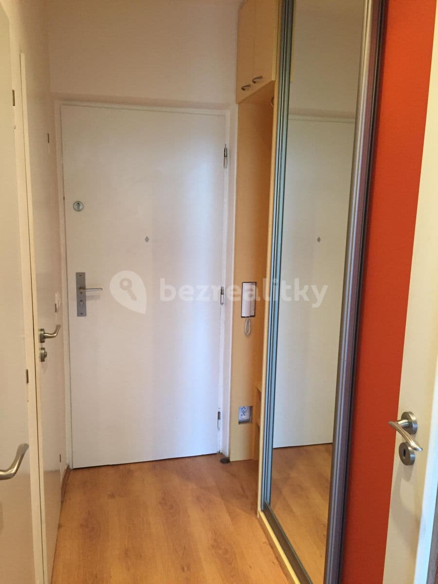 Prenájom bytu Garsoniéra 25 m², Hvozdíková, Praha, Praha Prenájom bytu Garsoniéra 25 m², Hvozdíková, Praha, Praha