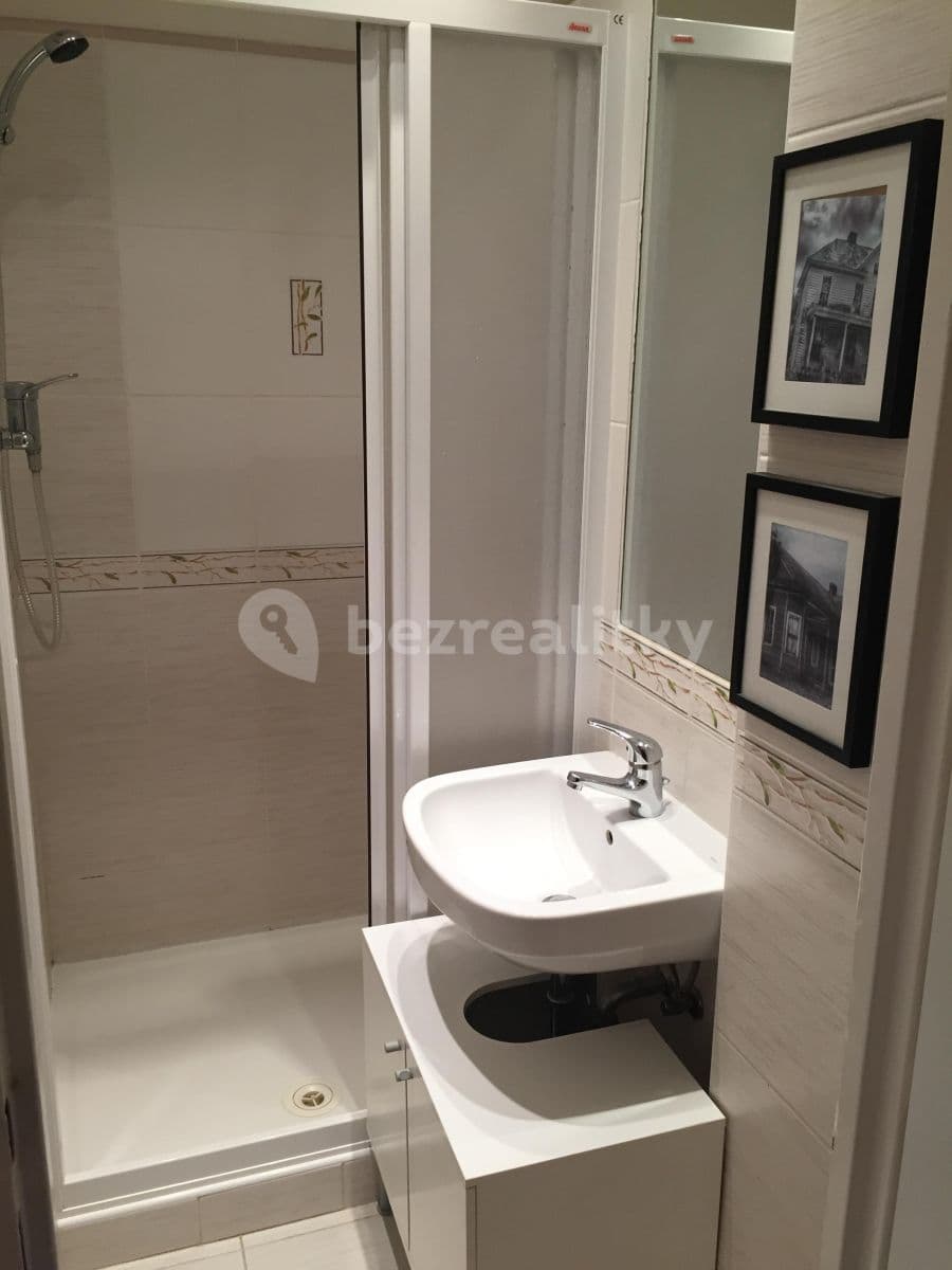 Prenájom bytu Garsoniéra 25 m², Hvozdíková, Praha, Praha Prenájom bytu Garsoniéra 25 m², Hvozdíková, Praha, Praha