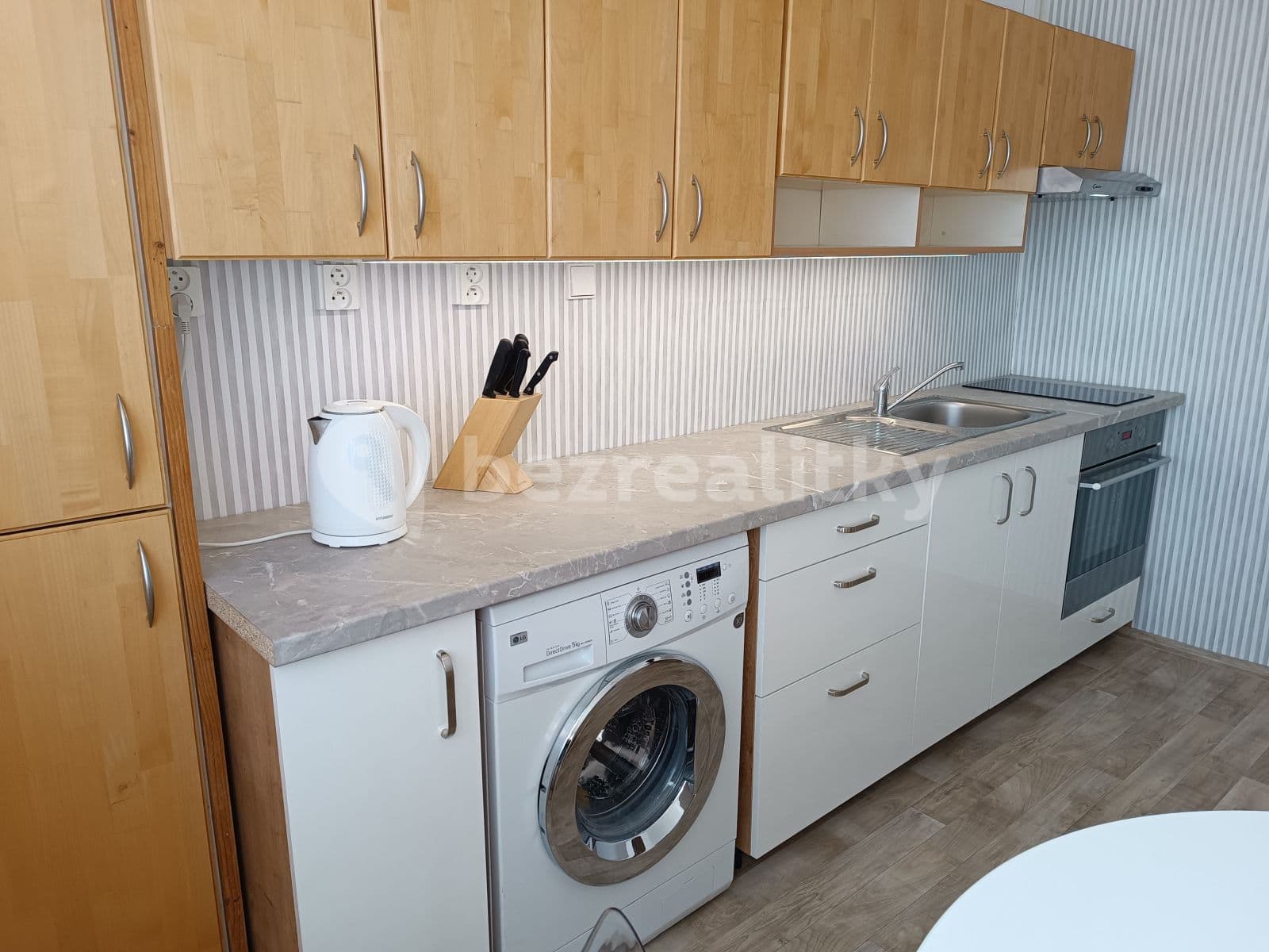 Prenájom bytu 2-izbový 39 m², Rabštejnská, Plzeň, Plzeňský kraj Prenájom bytu 2-izbový 39 m², Rabštejnská, Plzeň, Plzeňský kraj