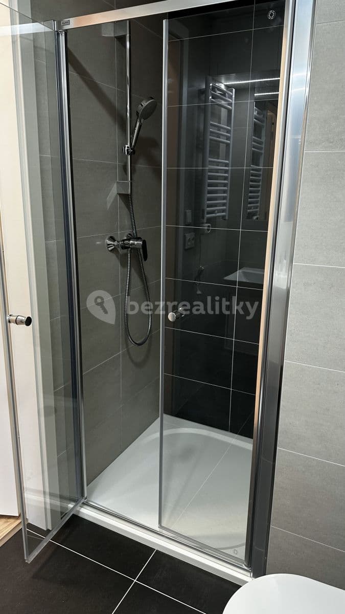 Prenájom bytu 1-izbový 21 m², Mozartova, Praha, Praha Prenájom bytu 1-izbový 21 m², Mozartova, Praha, Praha