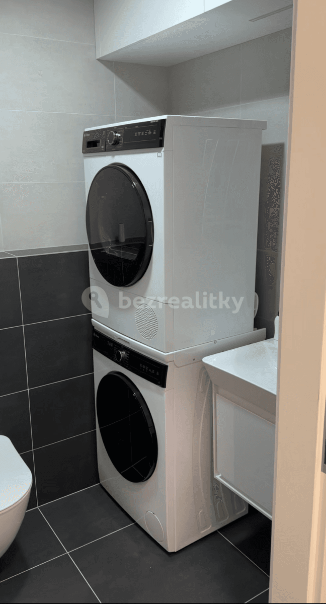 Prenájom bytu 1-izbový 21 m², Mozartova, Praha, Praha Prenájom bytu 1-izbový 21 m², Mozartova, Praha, Praha