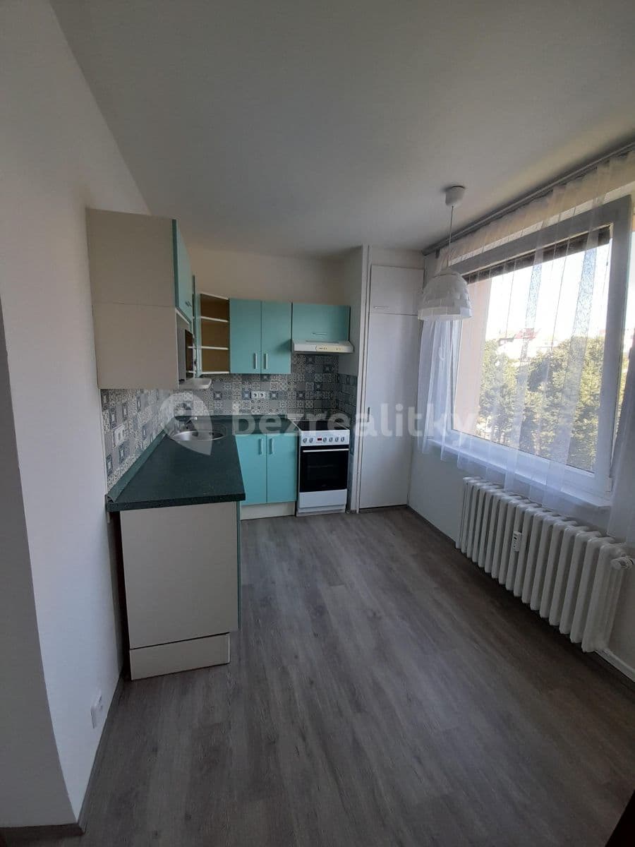 Prenájom bytu 3-izbový 68 m², Husova, Chrudim, Pardubický kraj Prenájom bytu 3-izbový 68 m², Husova, Chrudim, Pardubický kraj
