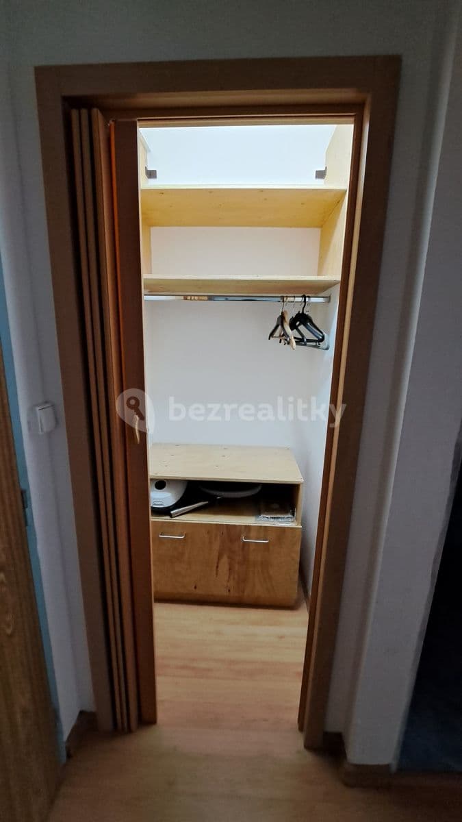 Prenájom bytu 1-izbový 40 m², Foltýnova, Brno, Jihomoravský kraj Prenájom bytu 1-izbový 40 m², Foltýnova, Brno, Jihomoravský kraj