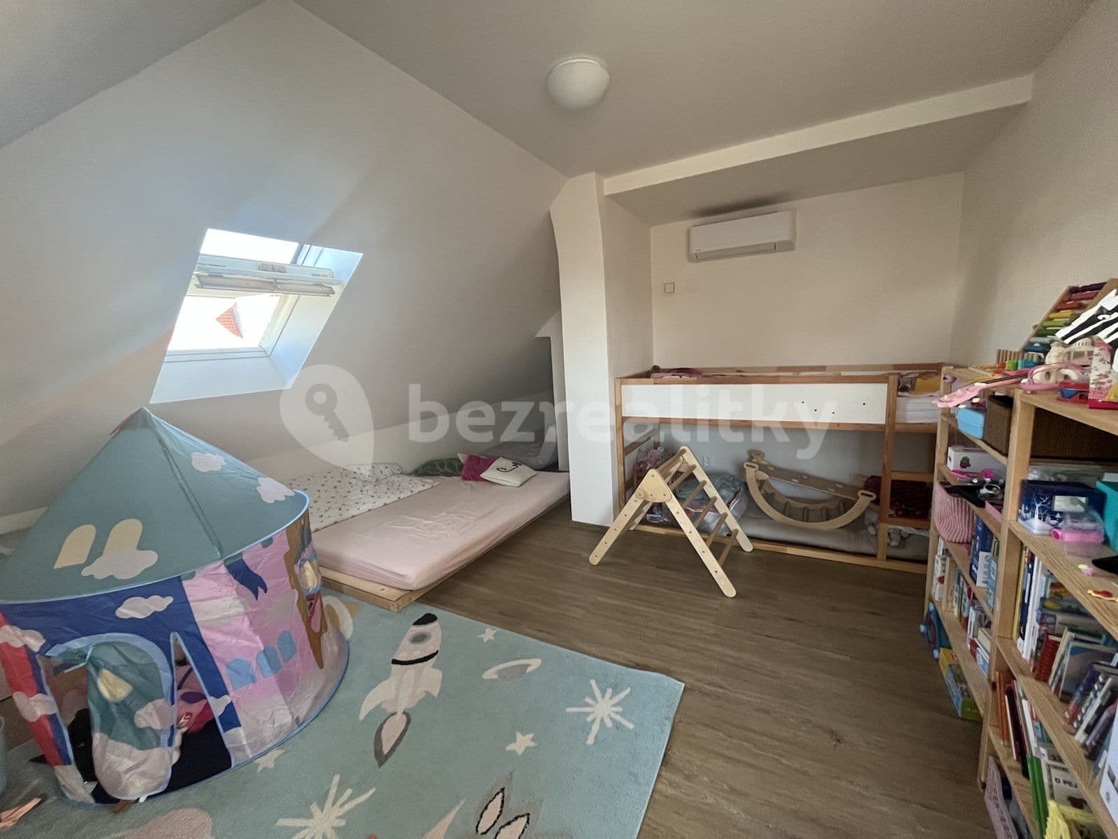 Prenájom bytu 3-izbový 110 m², Sušická, Praha, Praha Prenájom bytu 3-izbový 110 m², Sušická, Praha, Praha