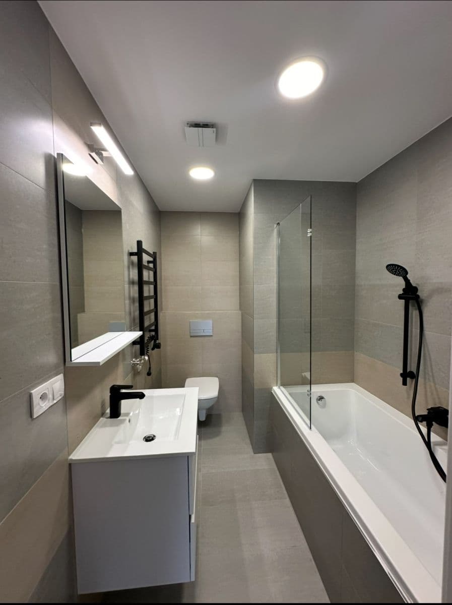 Prenájom bytu 2-izbový 60 m², Sedlecká, Karlovy Vary, Karlovarský kraj Prenájom bytu 2-izbový 60 m², Sedlecká, Karlovy Vary, Karlovarský kraj