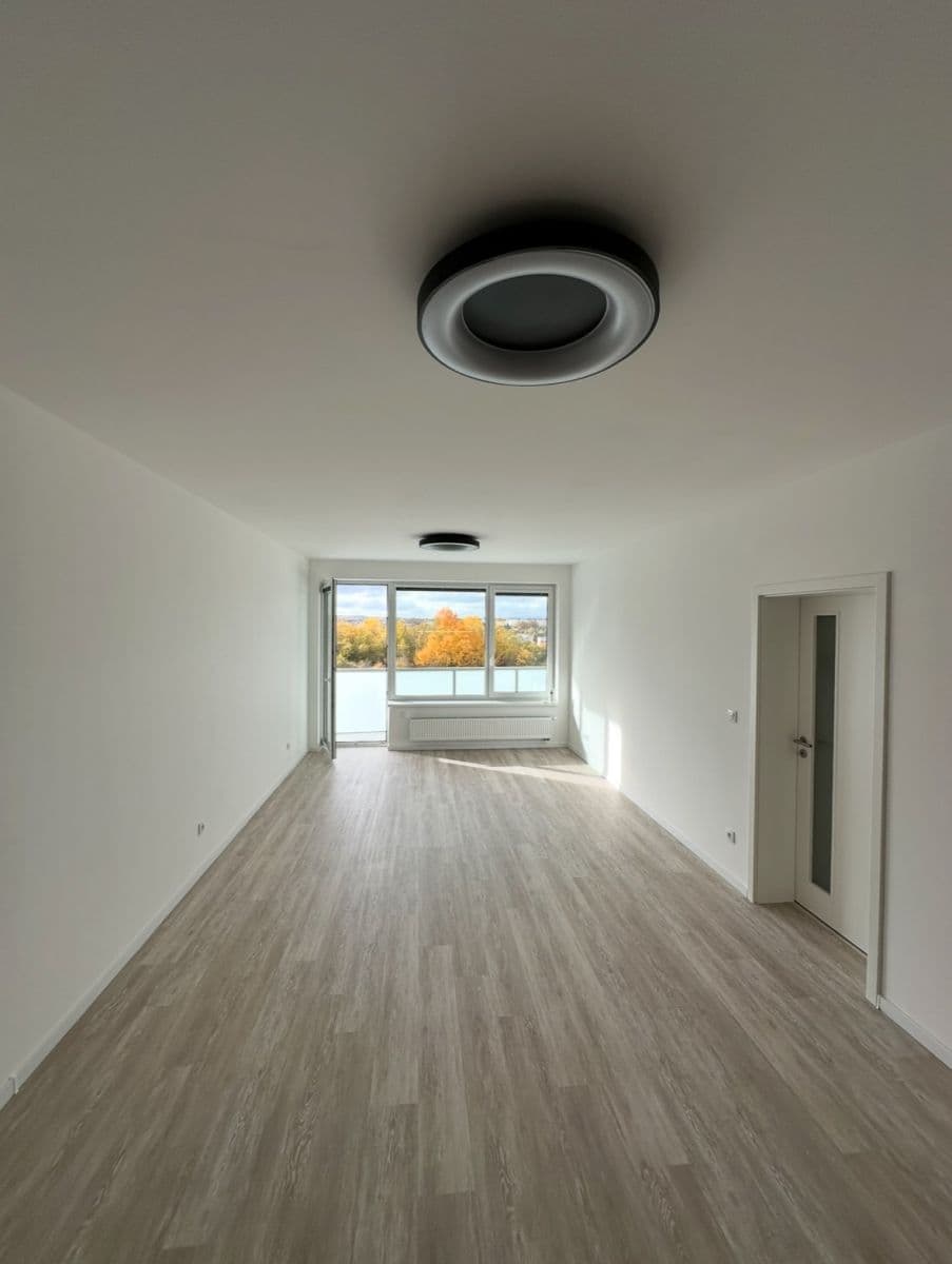 Prenájom bytu 2-izbový 60 m², Sedlecká, Karlovy Vary, Karlovarský kraj Prenájom bytu 2-izbový 60 m², Sedlecká, Karlovy Vary, Karlovarský kraj