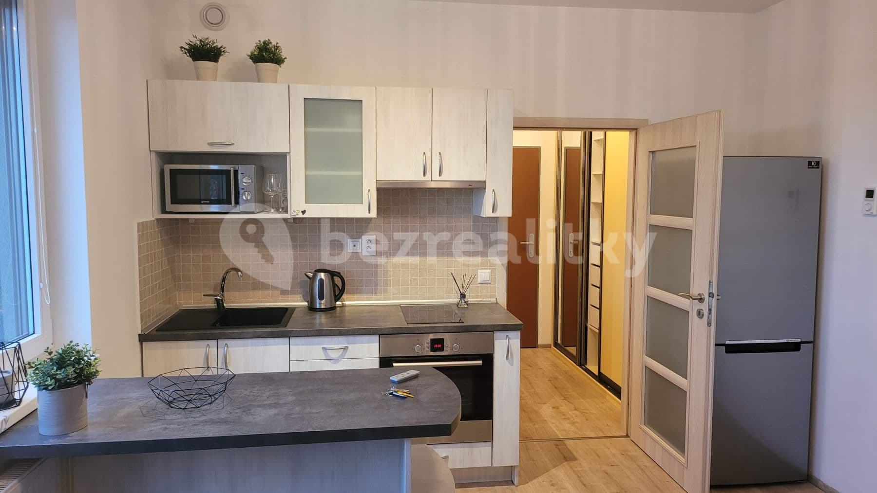 Prenájom bytu 1-izbový 23 m², Praha, Praha Prenájom bytu 1-izbový 23 m², Praha, Praha