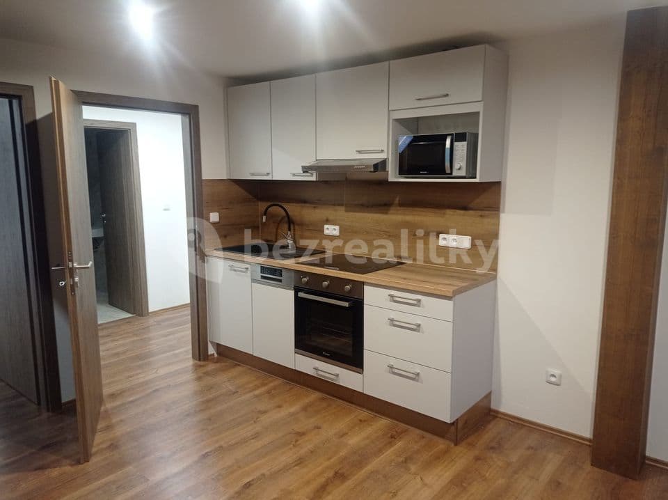 Prenájom bytu 3-izbový 49 m², Saskova, Jablonec nad Nisou, Liberecký kraj Prenájom bytu 3-izbový 49 m², Saskova, Jablonec nad Nisou, Liberecký kraj