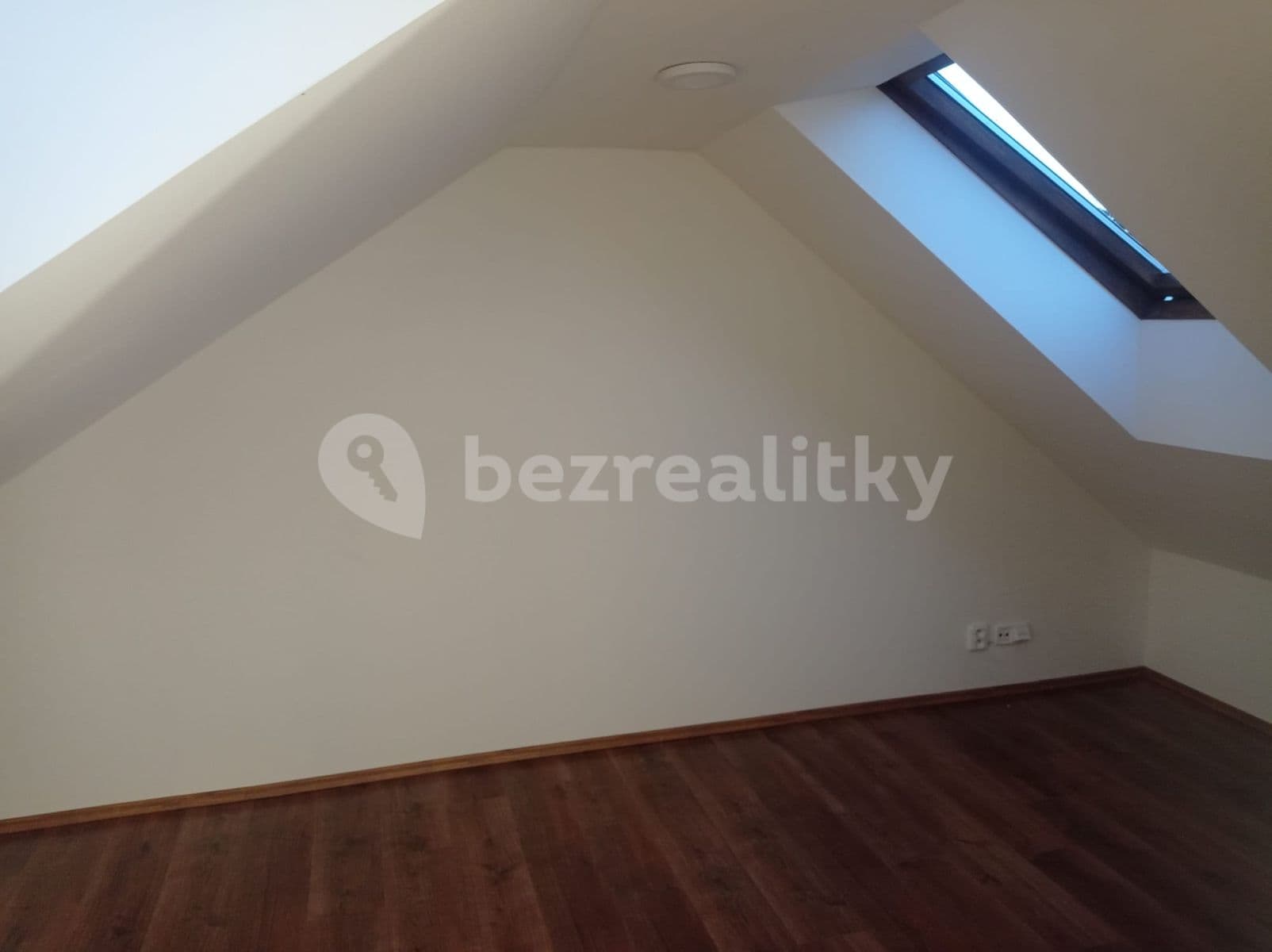 Prenájom bytu 3-izbový 49 m², Saskova, Jablonec nad Nisou, Liberecký kraj Prenájom bytu 3-izbový 49 m², Saskova, Jablonec nad Nisou, Liberecký kraj