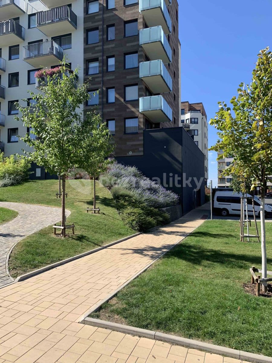 Prenájom bytu 2-izbový 56 m², Hugo Haase, Praha, Praha Prenájom bytu 2-izbový 56 m², Hugo Haase, Praha, Praha