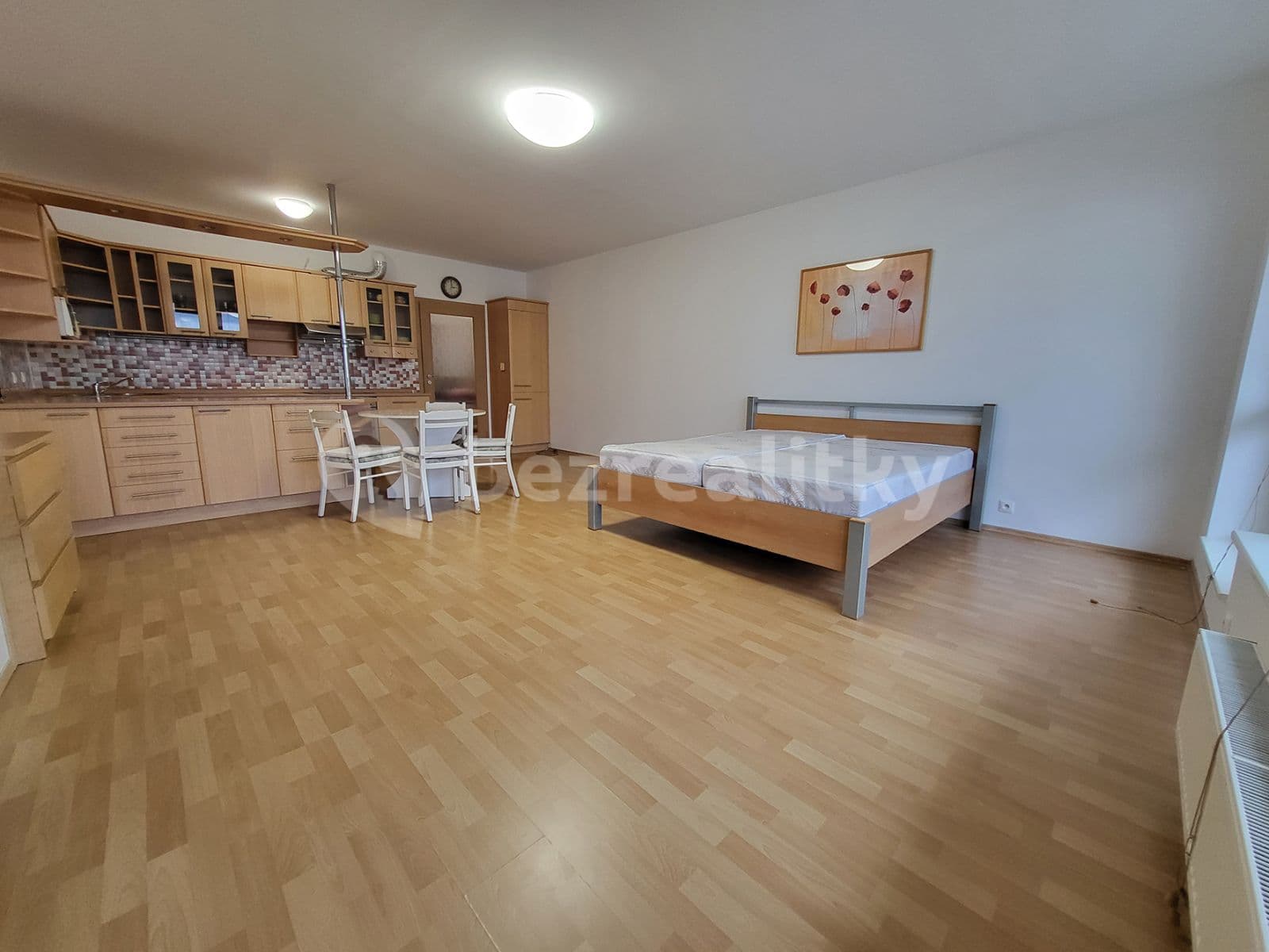 Prenájom bytu 1-izbový 58 m², Melodická, Praha, Praha Prenájom bytu 1-izbový 58 m², Melodická, Praha, Praha