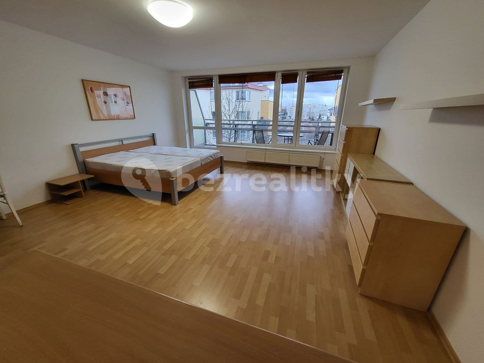 Prenájom bytu 1-izbový 58 m², Melodická, Praha, Praha Prenájom bytu 1-izbový 58 m², Melodická, Praha, Praha