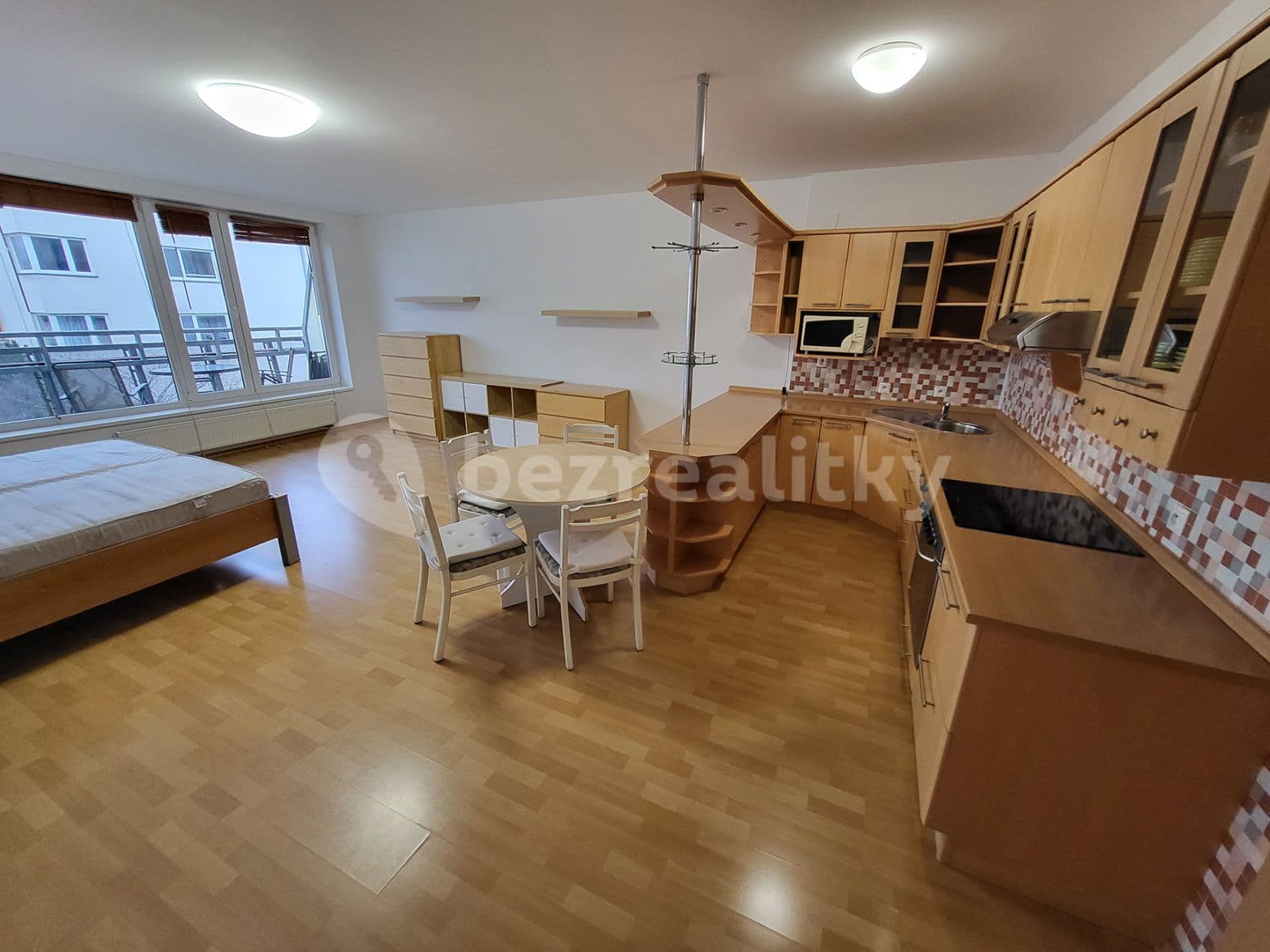 Prenájom bytu 1-izbový 58 m², Melodická, Praha, Praha Prenájom bytu 1-izbový 58 m², Melodická, Praha, Praha