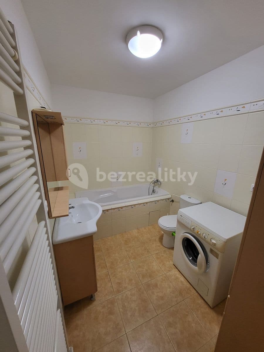 Prenájom bytu 1-izbový 58 m², Melodická, Praha, Praha Prenájom bytu 1-izbový 58 m², Melodická, Praha, Praha
