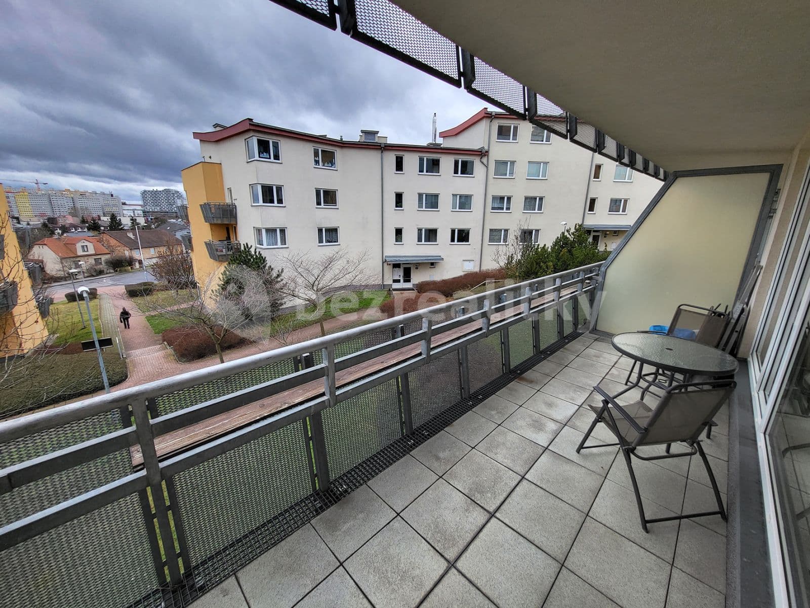 Prenájom bytu 1-izbový 58 m², Melodická, Praha, Praha Prenájom bytu 1-izbový 58 m², Melodická, Praha, Praha