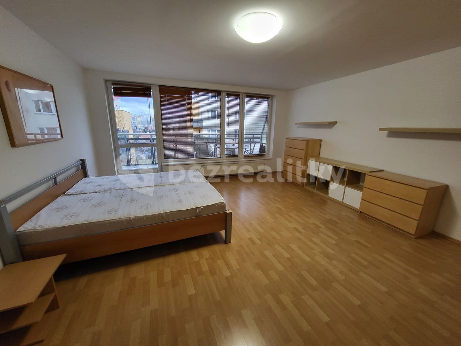 Prenájom bytu 1-izbový 58 m², Melodická, Praha, Praha Prenájom bytu 1-izbový 58 m², Melodická, Praha, Praha
