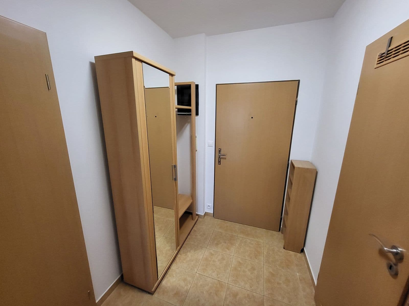 Prenájom bytu 1-izbový 58 m², Melodická, Praha, Praha Prenájom bytu 1-izbový 58 m², Melodická, Praha, Praha