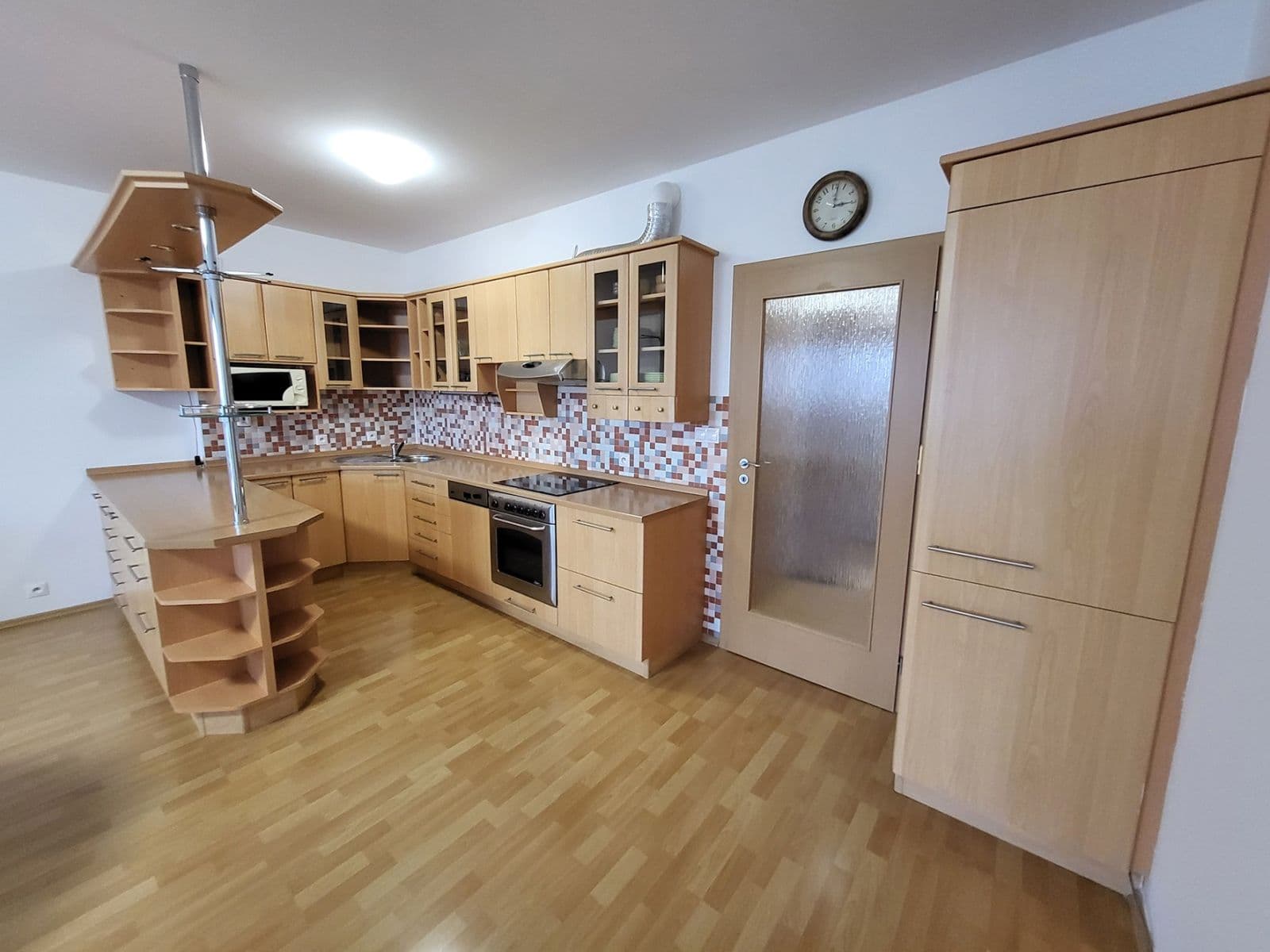 Prenájom bytu 1-izbový 58 m², Melodická, Praha, Praha Prenájom bytu 1-izbový 58 m², Melodická, Praha, Praha