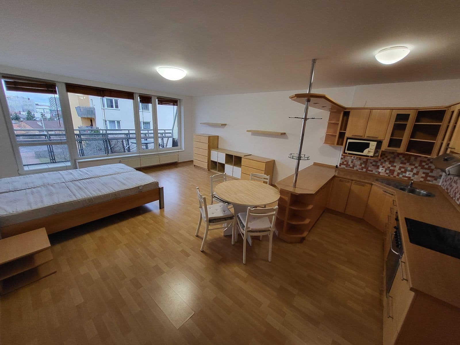 Prenájom bytu 1-izbový 58 m², Melodická, Praha, Praha Prenájom bytu 1-izbový 58 m², Melodická, Praha, Praha