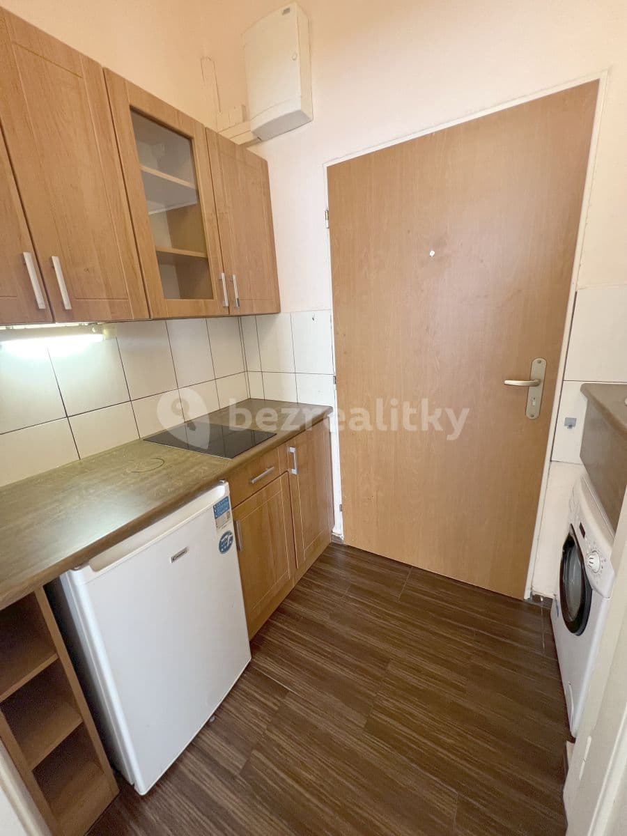 Prenájom bytu 1-izbový 24 m², Magistrů, Praha, Praha Prenájom bytu 1-izbový 24 m², Magistrů, Praha, Praha
