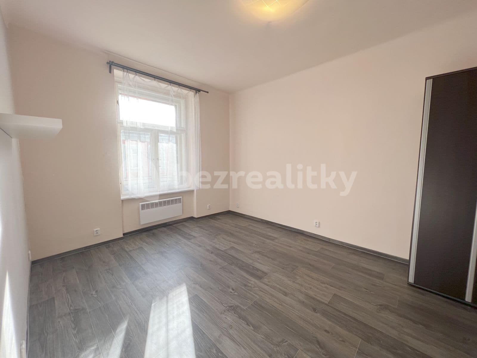 Prenájom bytu 1-izbový 24 m², Magistrů, Praha, Praha Prenájom bytu 1-izbový 24 m², Magistrů, Praha, Praha