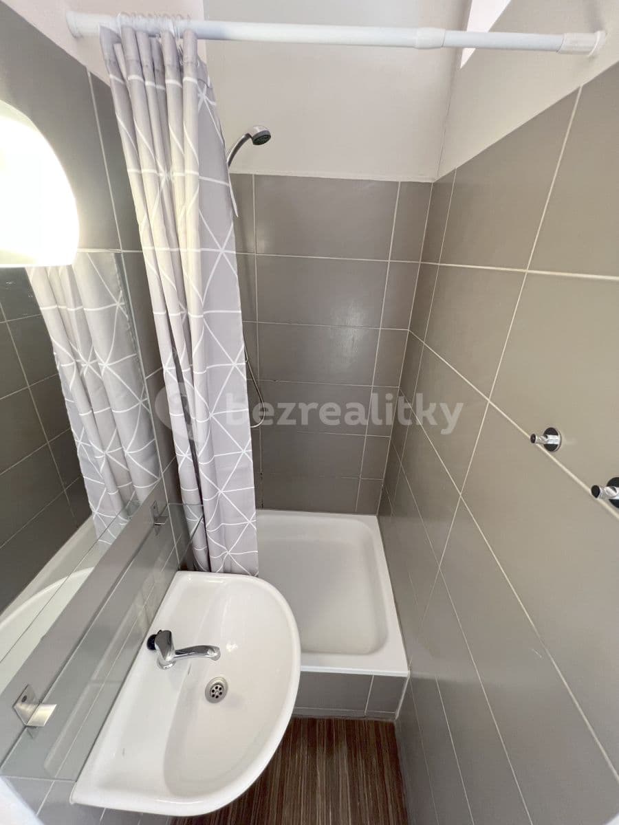Prenájom bytu 1-izbový 24 m², Magistrů, Praha, Praha Prenájom bytu 1-izbový 24 m², Magistrů, Praha, Praha