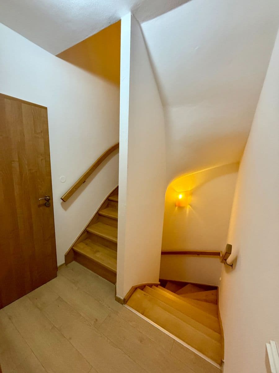 Prenájom domu 160 m², pozemek 450 m², Šalvějová, Jesenice, Středočeský kraj Prenájom domu 160 m², pozemek 450 m², Šalvějová, Jesenice, Středočeský kraj