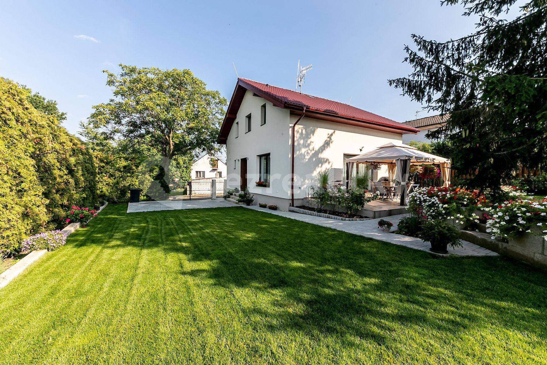 Predaj domu 145 m², pozemek 529 m², Na Balkáně, Šestajovice, Středočeský kraj