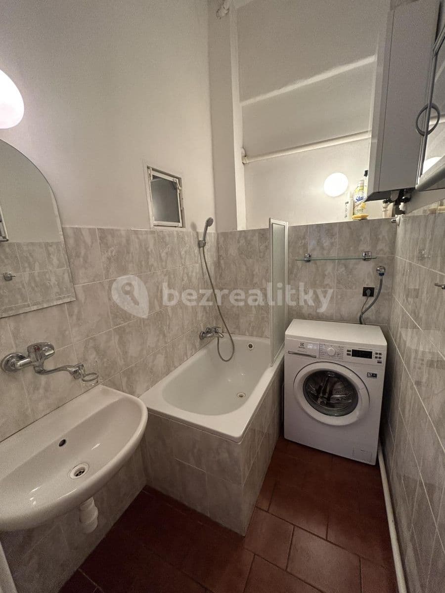 Prenájom bytu 2-izbový 82 m², Přemyslovská, Praha, Praha Prenájom bytu 2-izbový 82 m², Přemyslovská, Praha, Praha