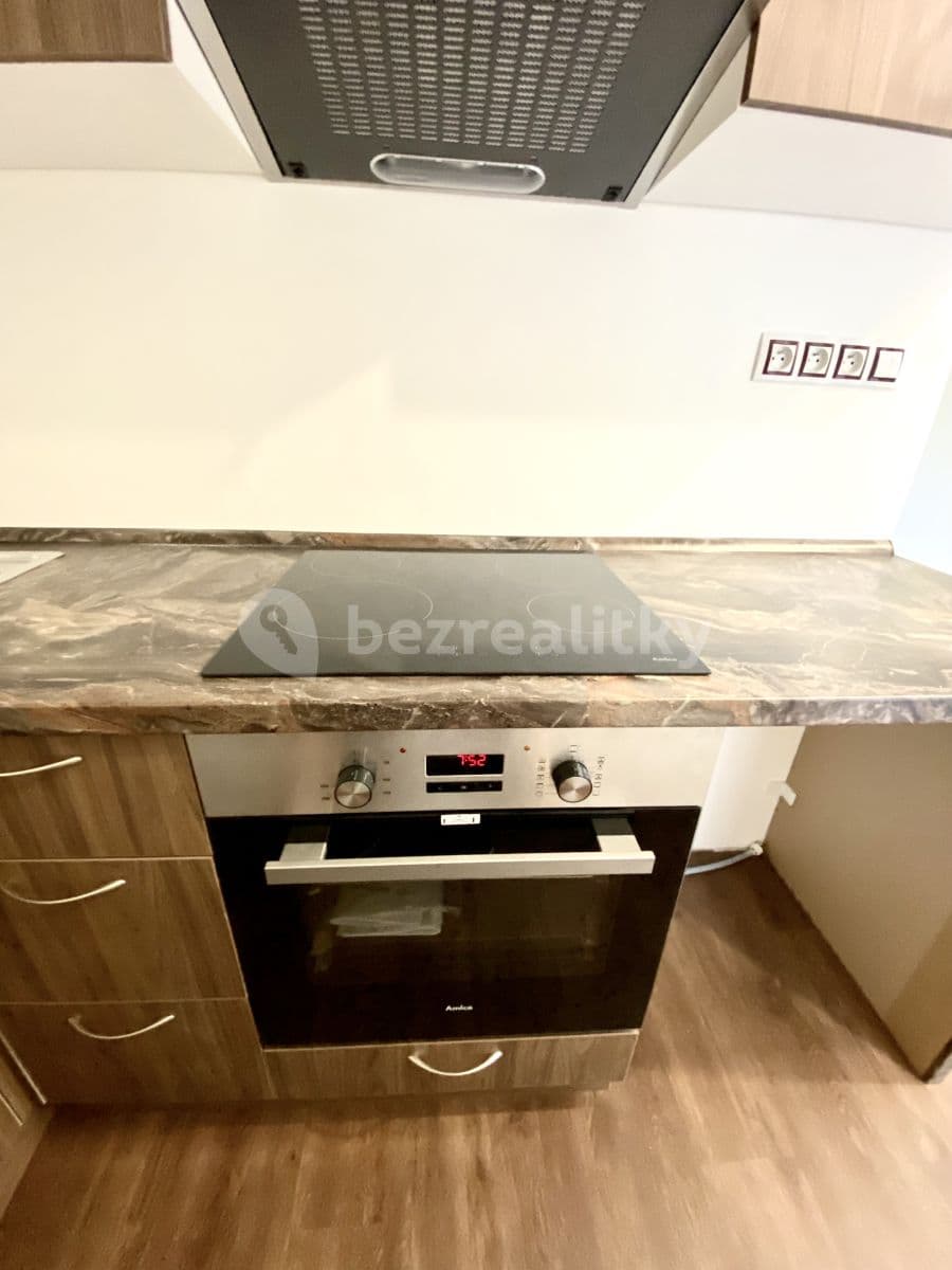 Prenájom bytu 2-izbový 48 m², Charkovská, Karlovy Vary, Karlovarský kraj Prenájom bytu 2-izbový 48 m², Charkovská, Karlovy Vary, Karlovarský kraj