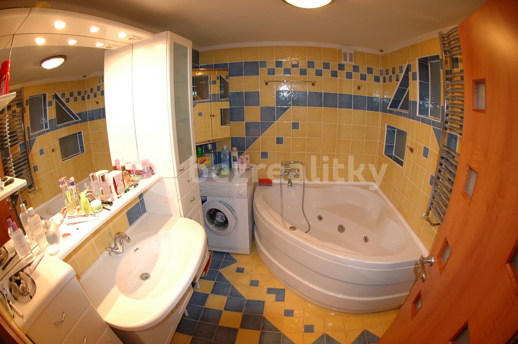 Prenájom bytu 3-izbový 88 m², Ježkova, Praha, Praha Prenájom bytu 3-izbový 88 m², Ježkova, Praha, Praha