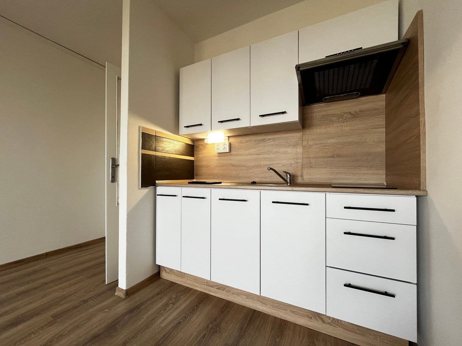 Prenájom bytu 1-izbový 28 m², Okružní, Orlová, Moravskoslezský kraj Prenájom bytu 1-izbový 28 m², Okružní, Orlová, Moravskoslezský kraj