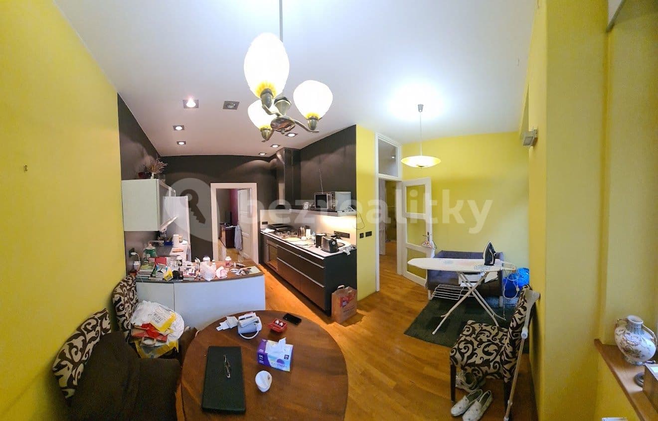 Prenájom bytu 3-izbový 66 m², Haškova, Praha, Praha Prenájom bytu 3-izbový 66 m², Haškova, Praha, Praha