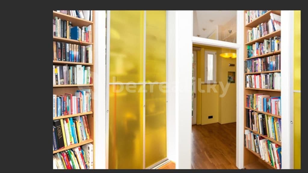 Prenájom bytu 3-izbový 66 m², Haškova, Praha, Praha Prenájom bytu 3-izbový 66 m², Haškova, Praha, Praha